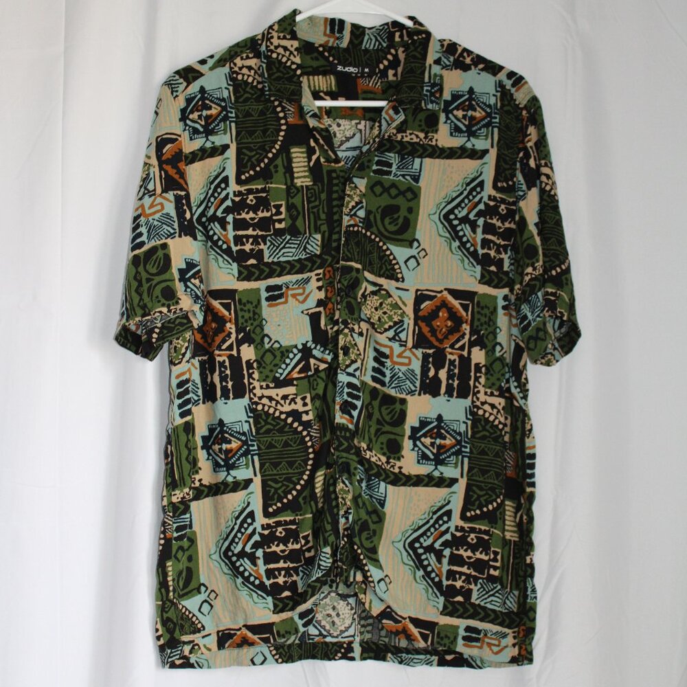 Zudio Men's Short Sleeve Button Down Resortwear Abstract Pattern Lightweight Top